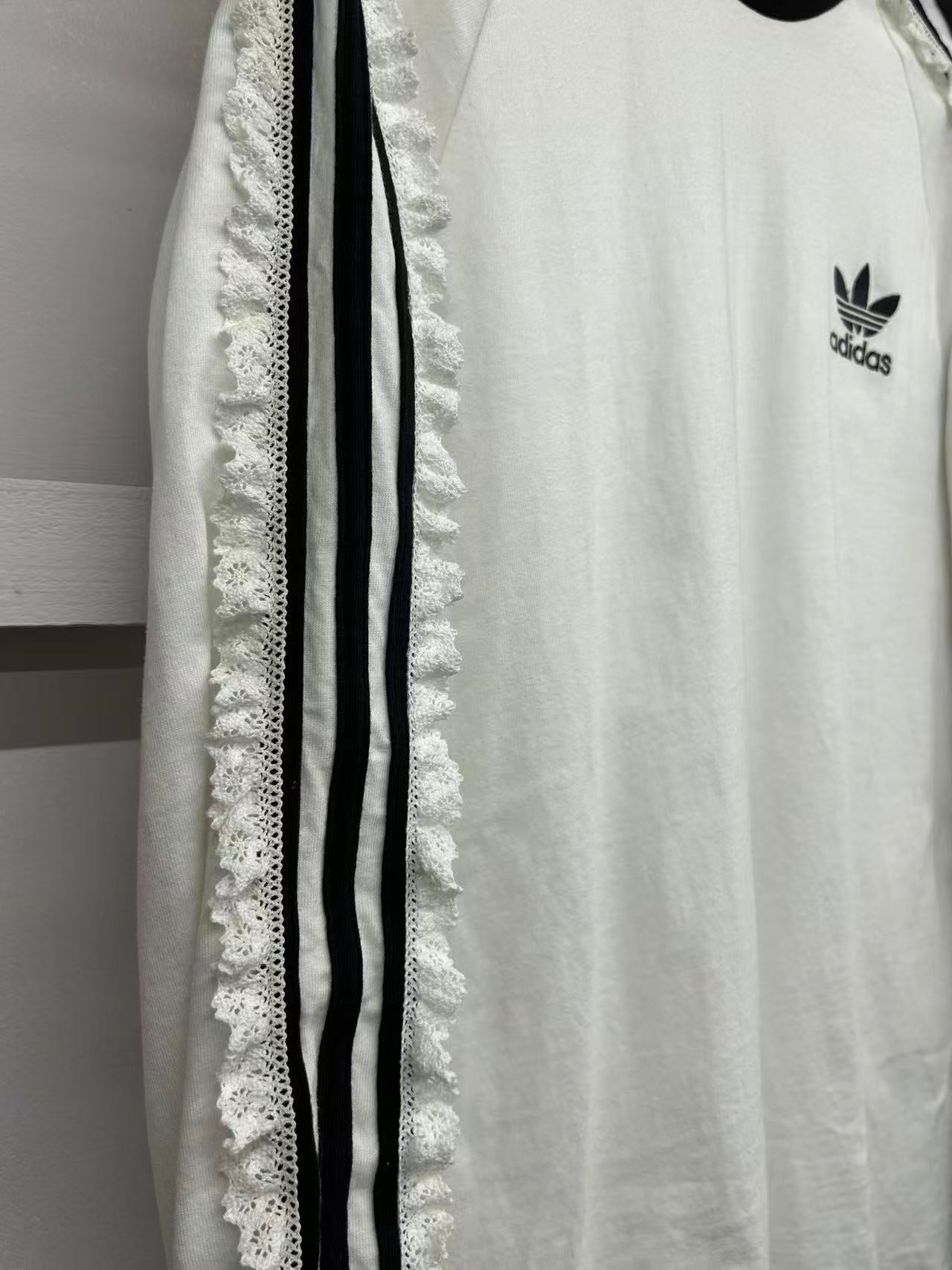 【USED】REMAKE adidas ラグラン ロングスリーブ Tシャツ　ロンT　袖レース　ホワイト　サイズM