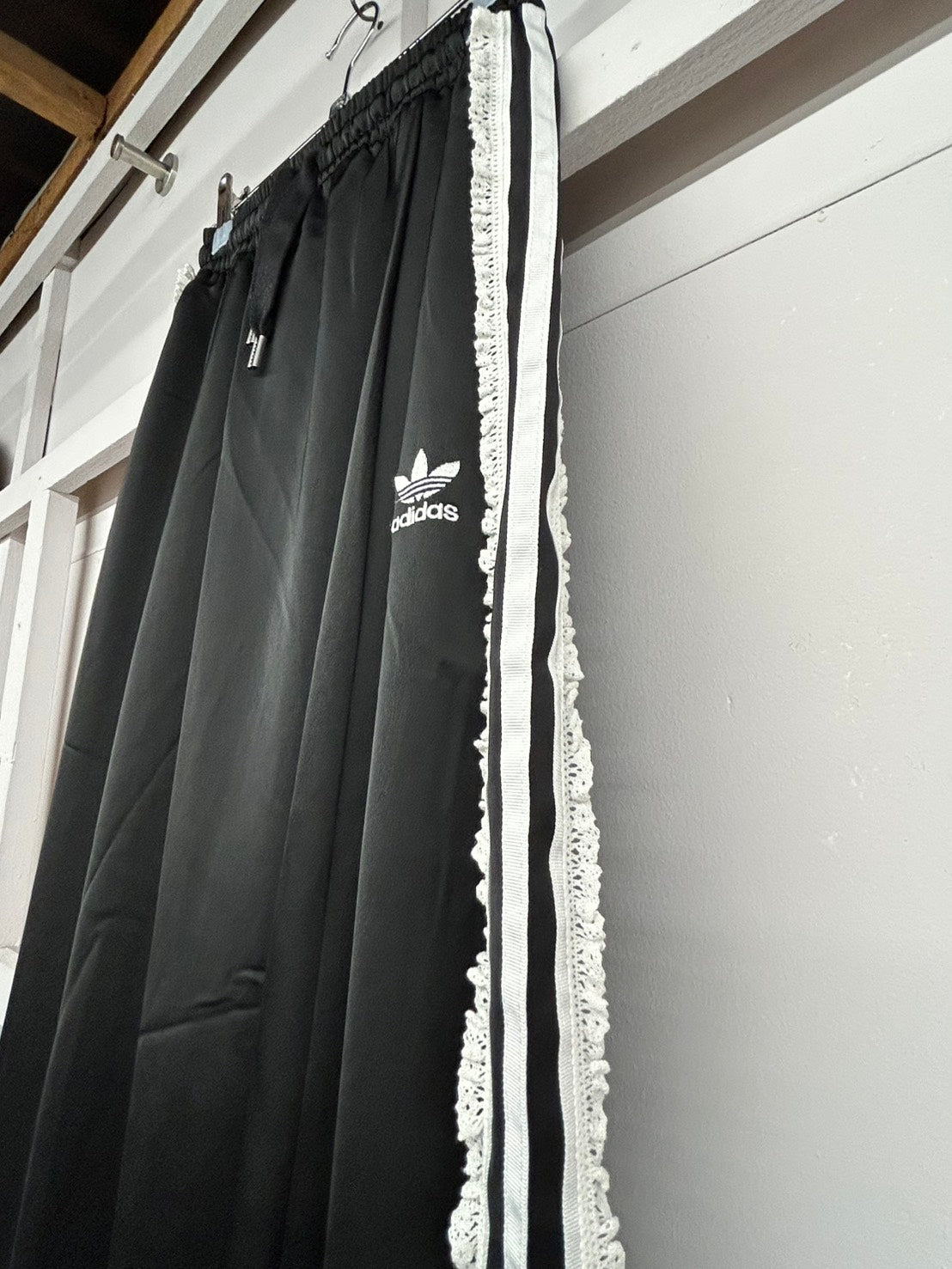 【USED】REMAKE adidas フレア ロングスカート　フレアスカート　脇レース　ブラック　サイズXS
